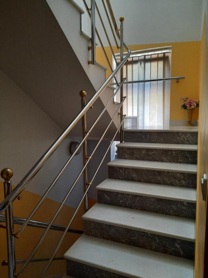 Rooms Cehovin Постойна Екстериор снимка