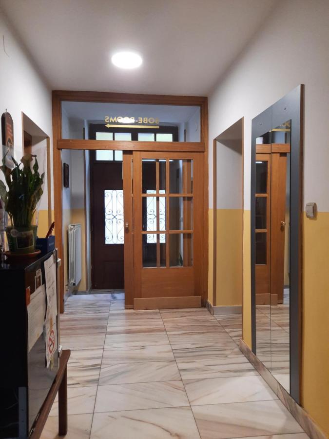 Rooms Cehovin Постойна Екстериор снимка