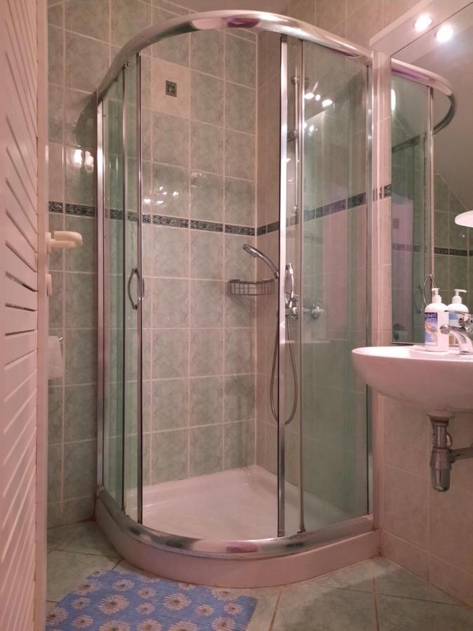 Rooms Cehovin Постойна Екстериор снимка